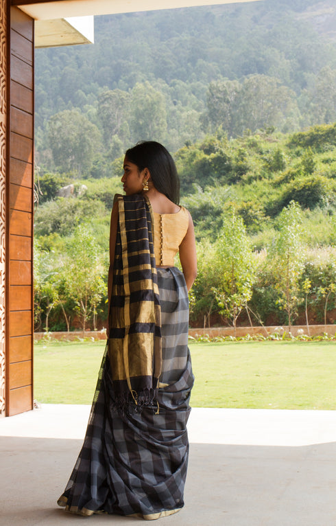Handloom Silk Cotton Black & Grey Maheshwari Saree